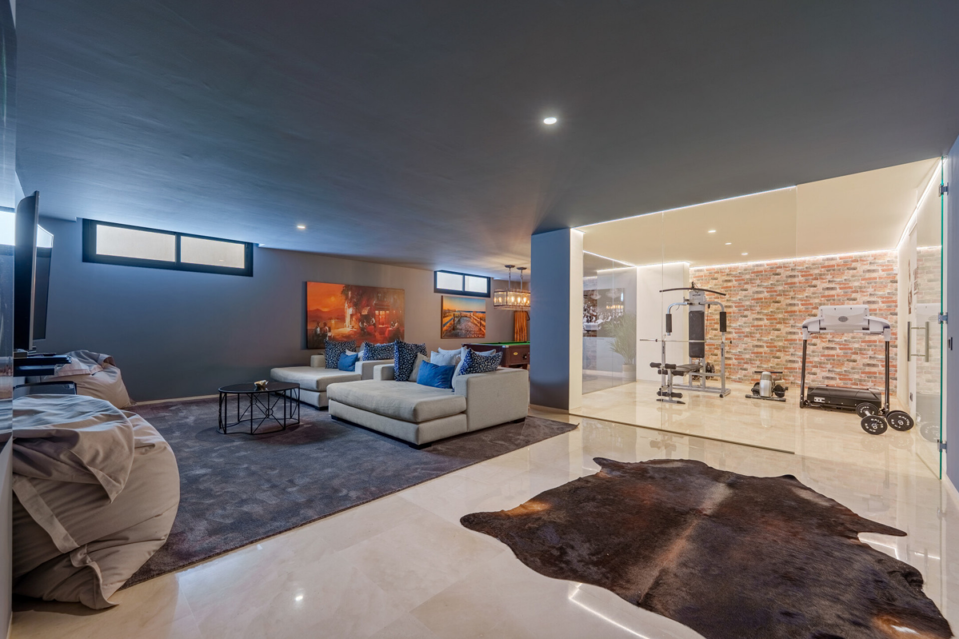 Image 35: detached villa For sale, Nueva Andalucía, €4,290,000 [HFM-C40163]