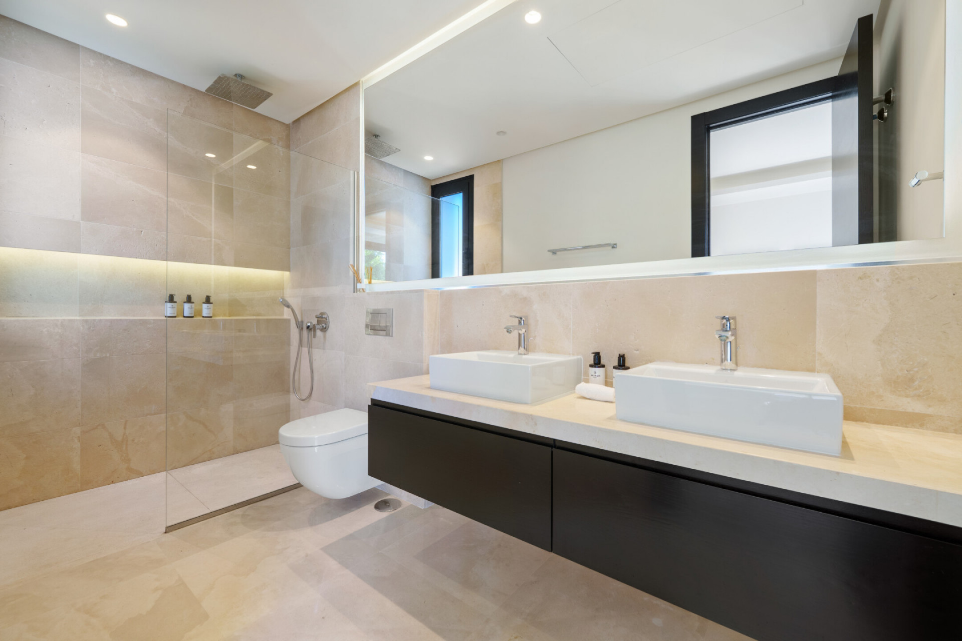 Image 35: detached villa For sale, Nueva Andalucía, €4,290,000 [HFM-C40163]