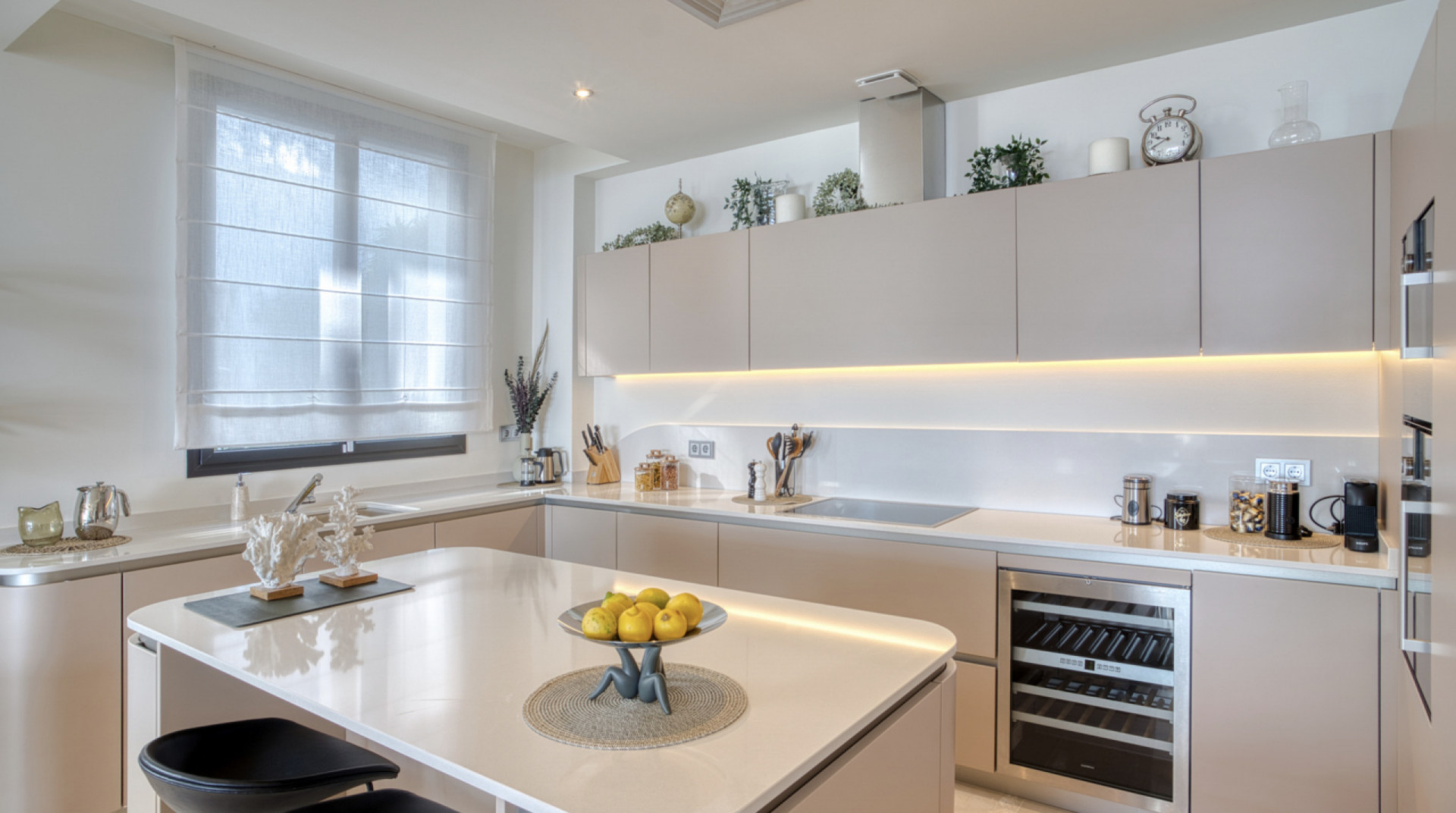 Image 20: duplex For sale, The Golden Mile, €3,950,000 [HFM-C40164]