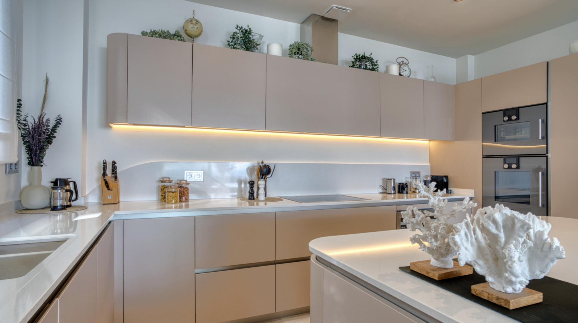 Image 20: duplex For sale, The Golden Mile, €3,950,000 [HFM-C40164]