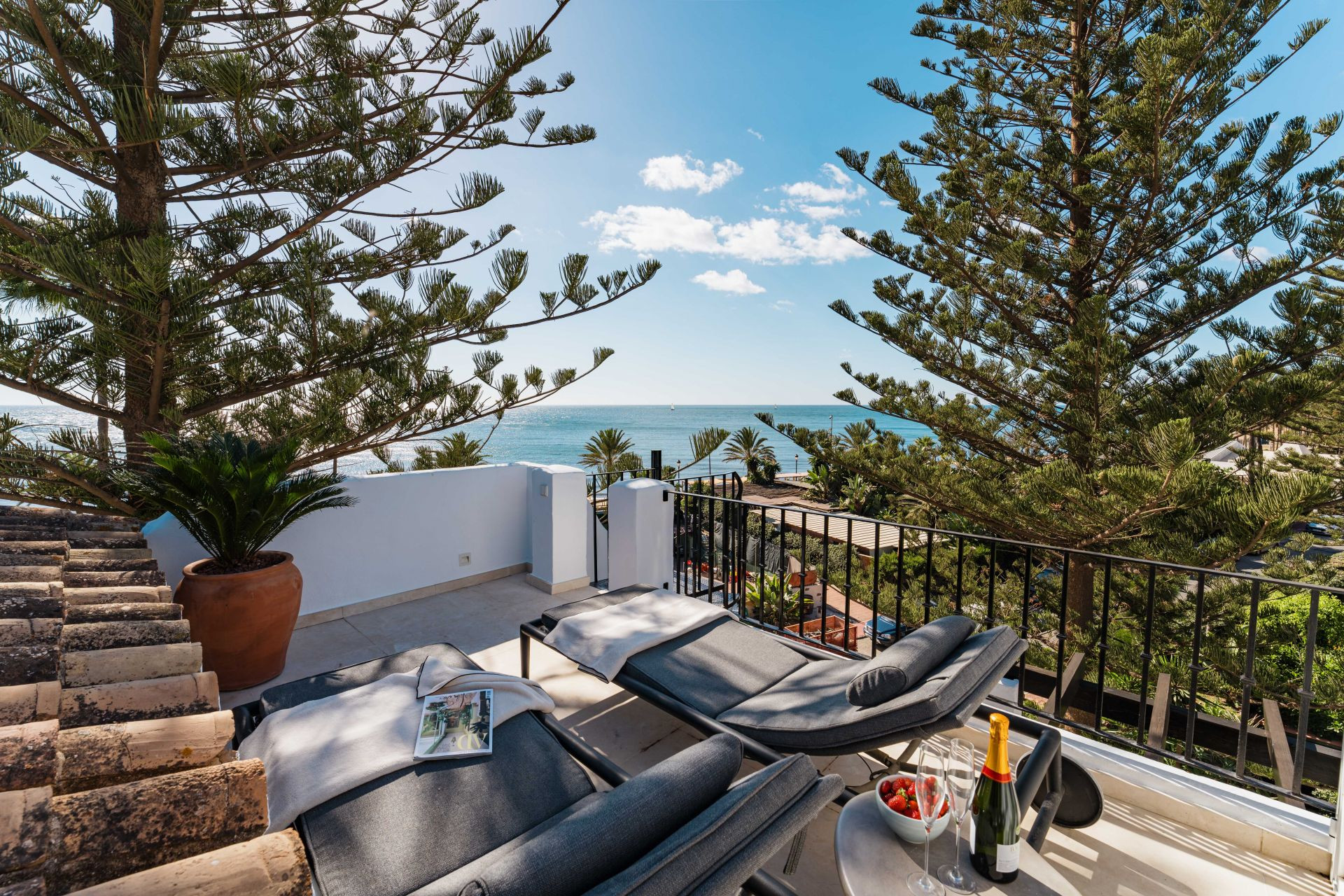 Image 27: penthouse duplex For sale, San Pedro de Alcántara, €2,795,000 [HFM-C40183]