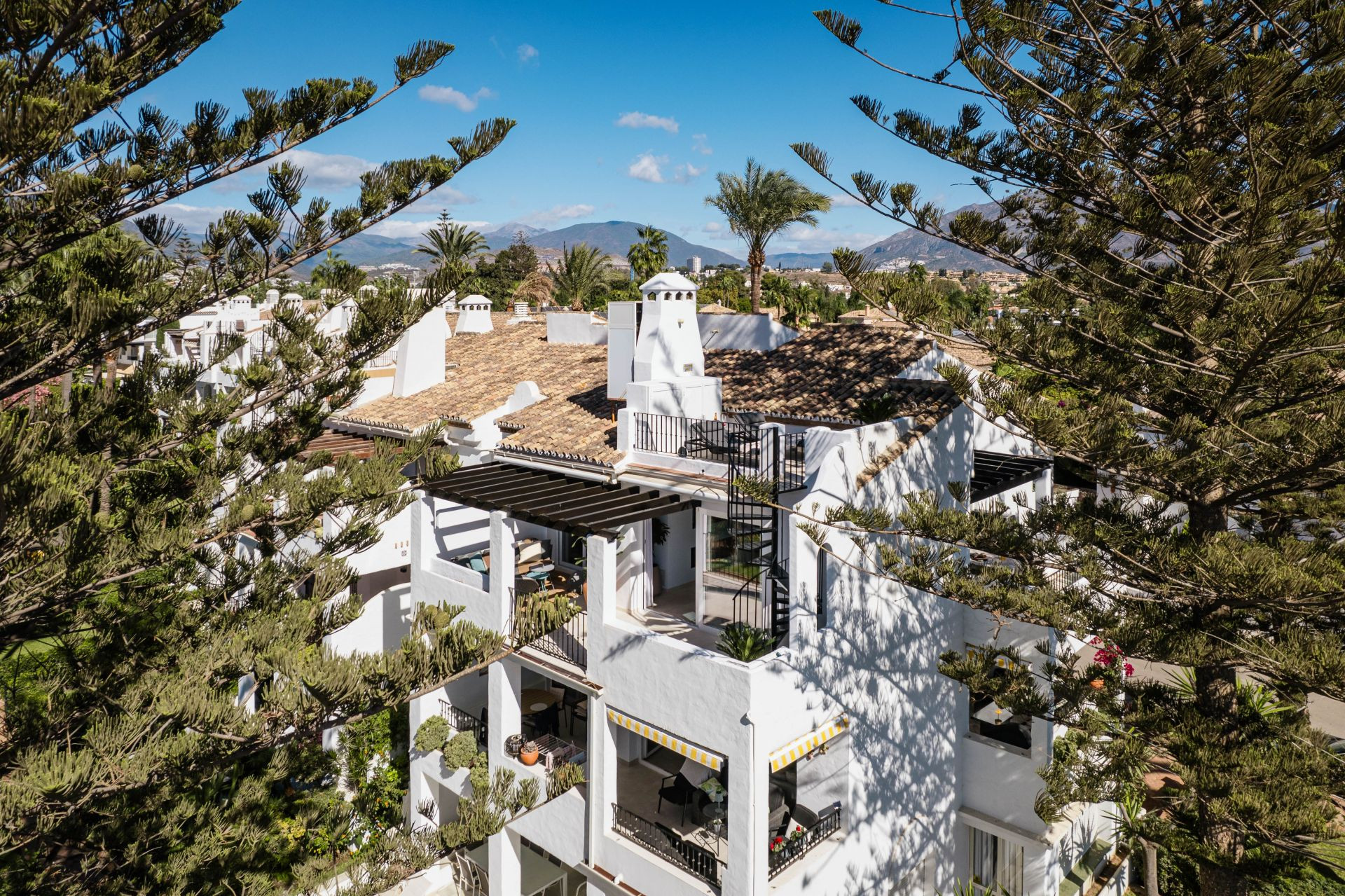 Image 27: penthouse duplex For sale, San Pedro de Alcántara, €2,795,000 [HFM-C40183]