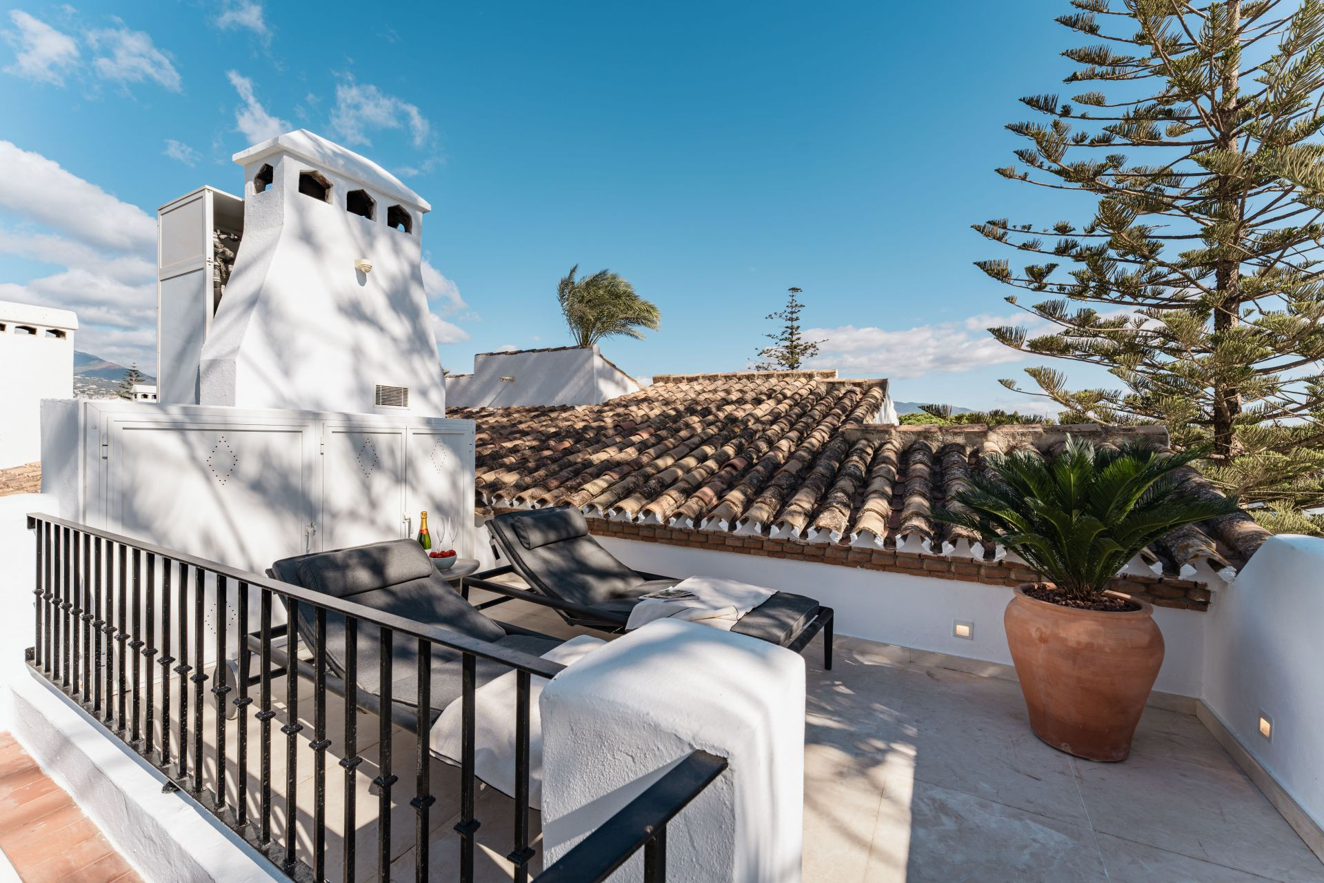 Image 27: penthouse duplex For sale, San Pedro de Alcántara, €2,795,000 [HFM-C40183]