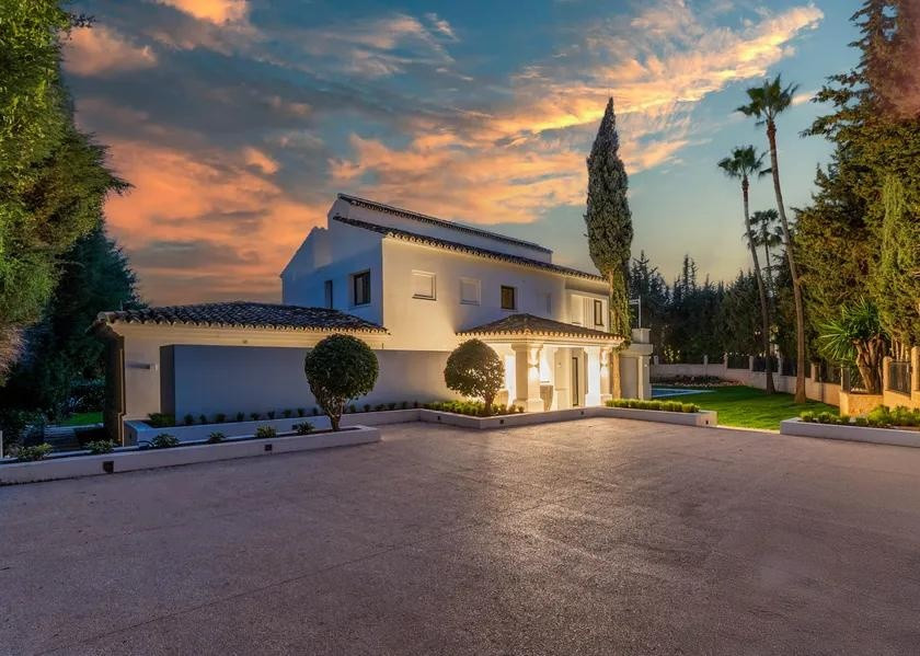 Image 38: villa - chalet For sale, Nueva Andalucía, €2,795,000 [HFM-CL10183]