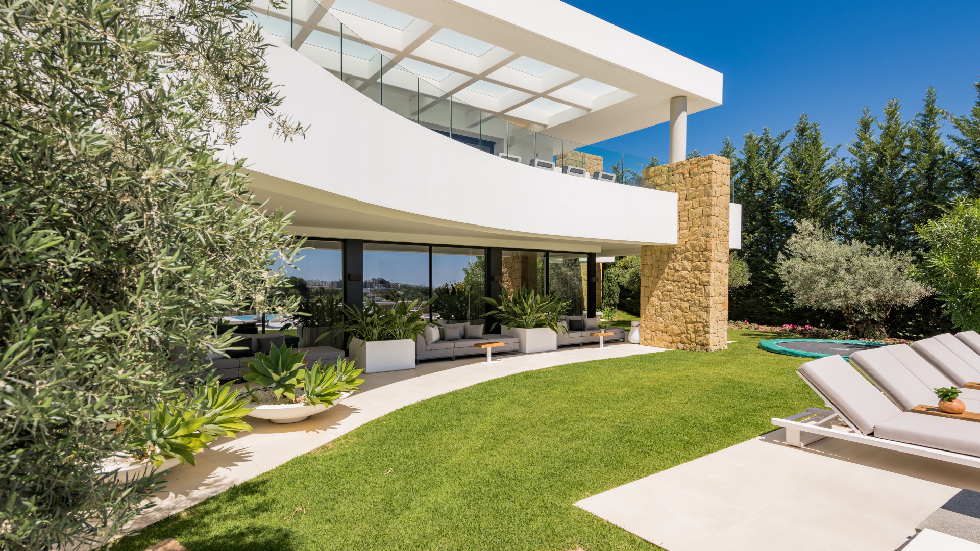 Image 52: detached villa For sale, Benahavís, €6,250,000 [HFM-C40180]