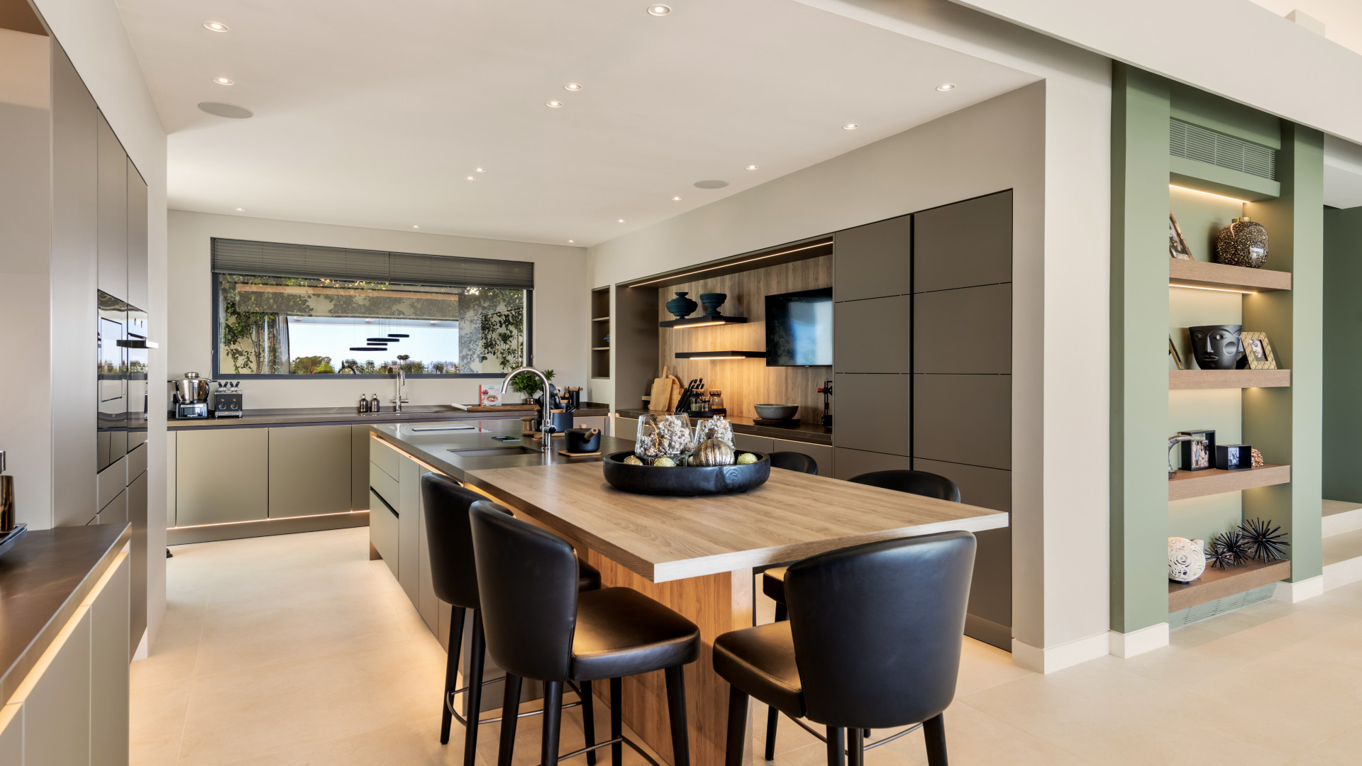 Image 52: detached villa For sale, Benahavís, €6,250,000 [HFM-C40180]