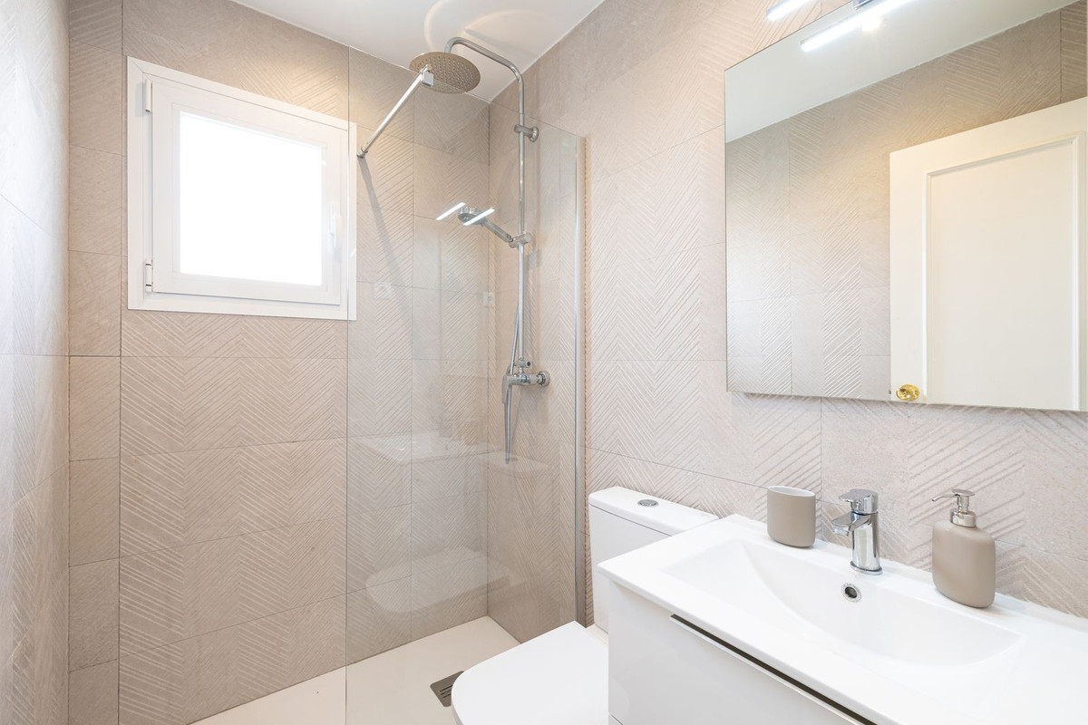 Image 21: penthouse For sale, Mijas Costa, €390,000 [HFM-CL10088]