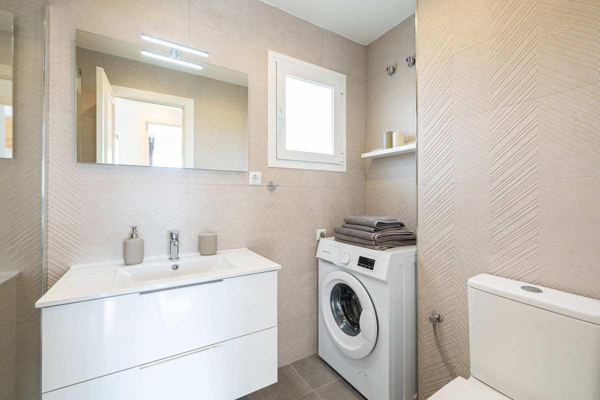 Image 21: penthouse For sale, Mijas Costa, €390,000 [HFM-CL10088]