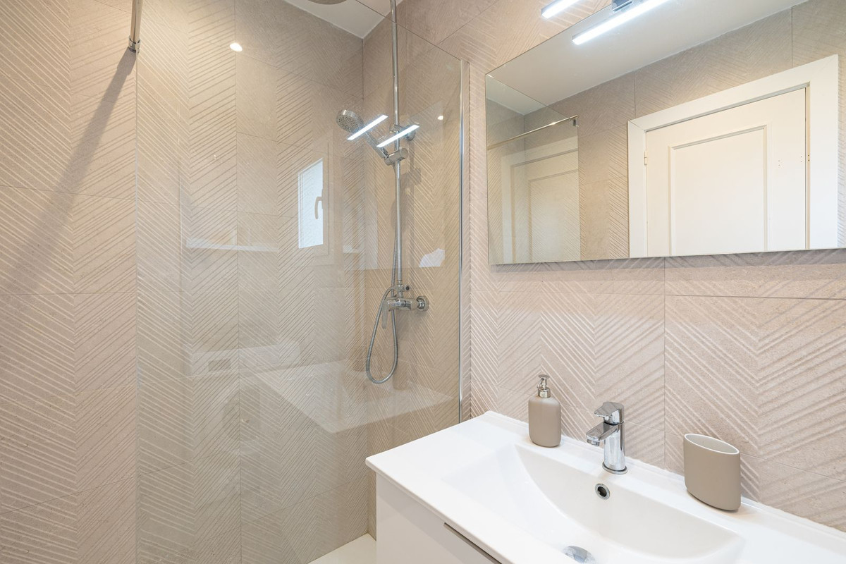 Image 21: penthouse For sale, Mijas Costa, €390,000 [HFM-CL10088]