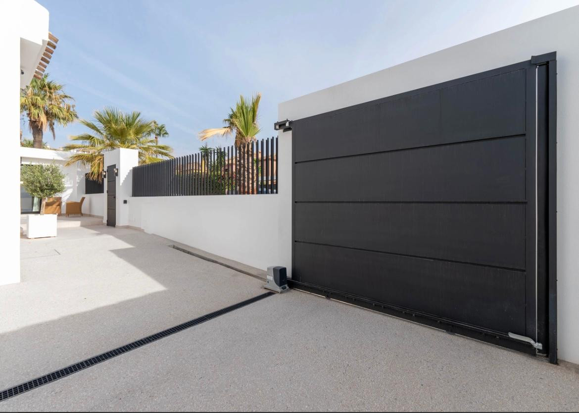 Image 57: detached villa For sale, Marbella, €3,295,000 [HFM-C40193]