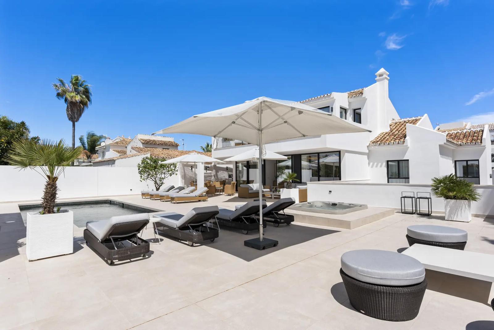 Image 57: detached villa For sale, Marbella, €3,295,000 [HFM-C40193]