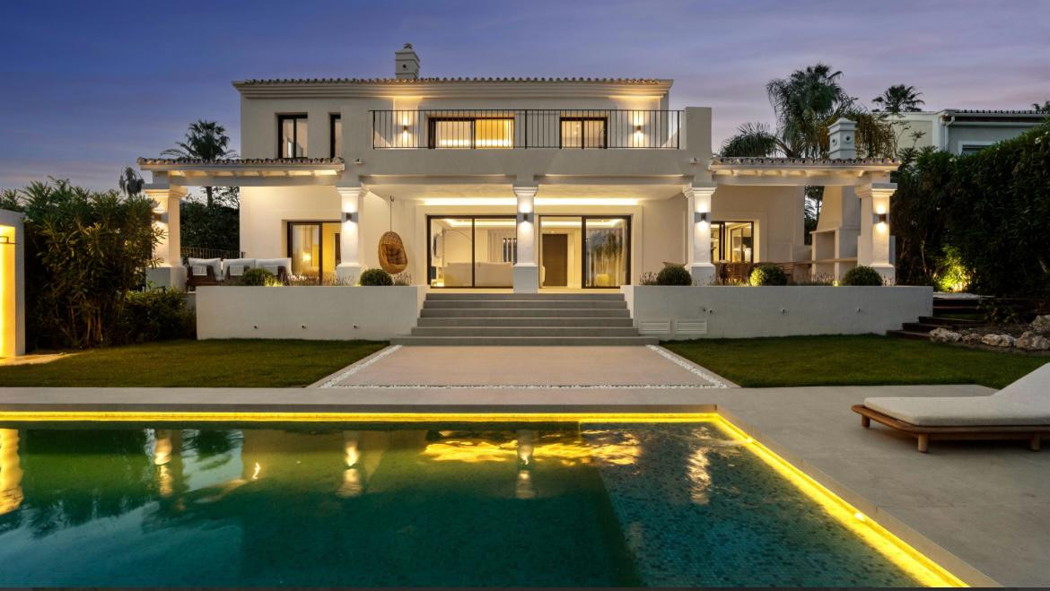 Image 30: detached villa For sale, Nueva Andalucía, €4,695,000 [HFM-C40194]