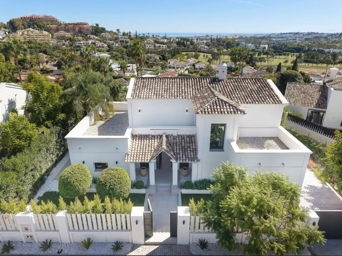 Image 30: detached villa For sale, Nueva Andalucía, €4,695,000 [HFM-C40194]