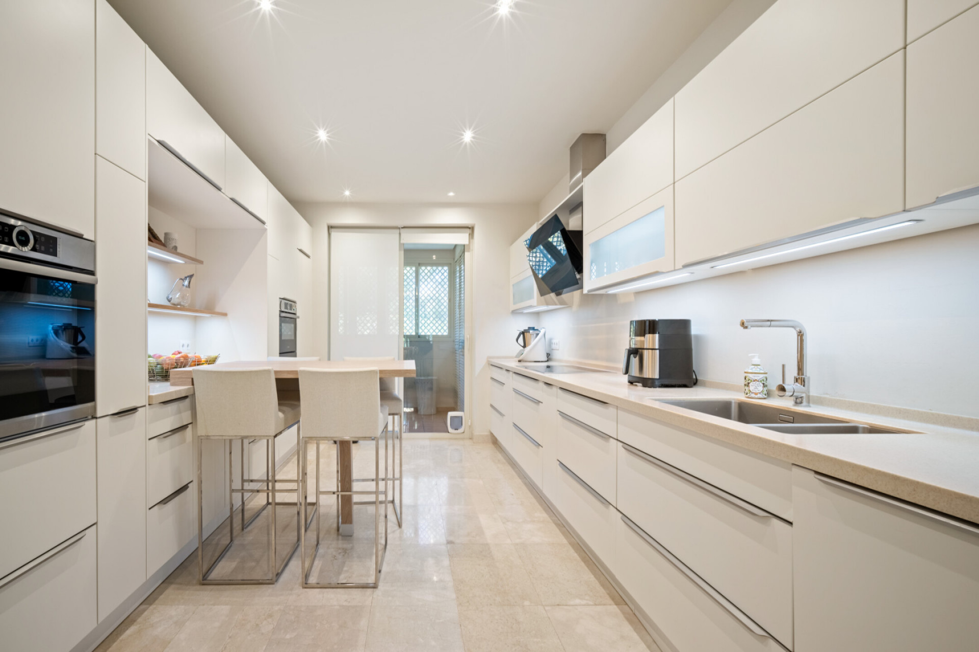 Image 40: apartment For sale, The Golden Mile, €5,425,000 [HFM-C40190]