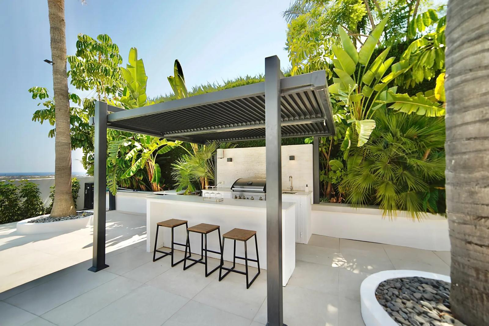 Image 38: detached villa For sale, Benahavís, €3,150,000 [HFM-C40192]