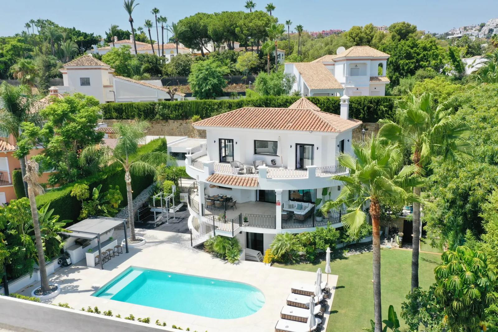 Image 38: detached villa For sale, Benahavís, €3,150,000 [HFM-C40192]