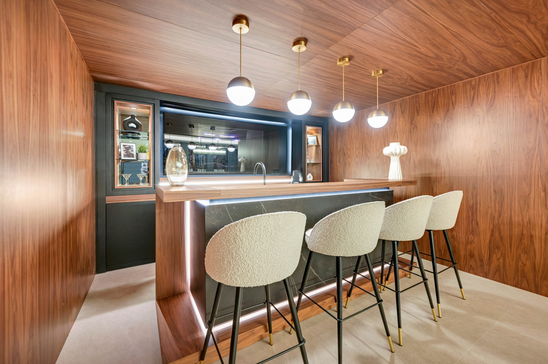 Image 41: detached villa For sale, Estepona, €5,450,000 [HFM-CL10191]