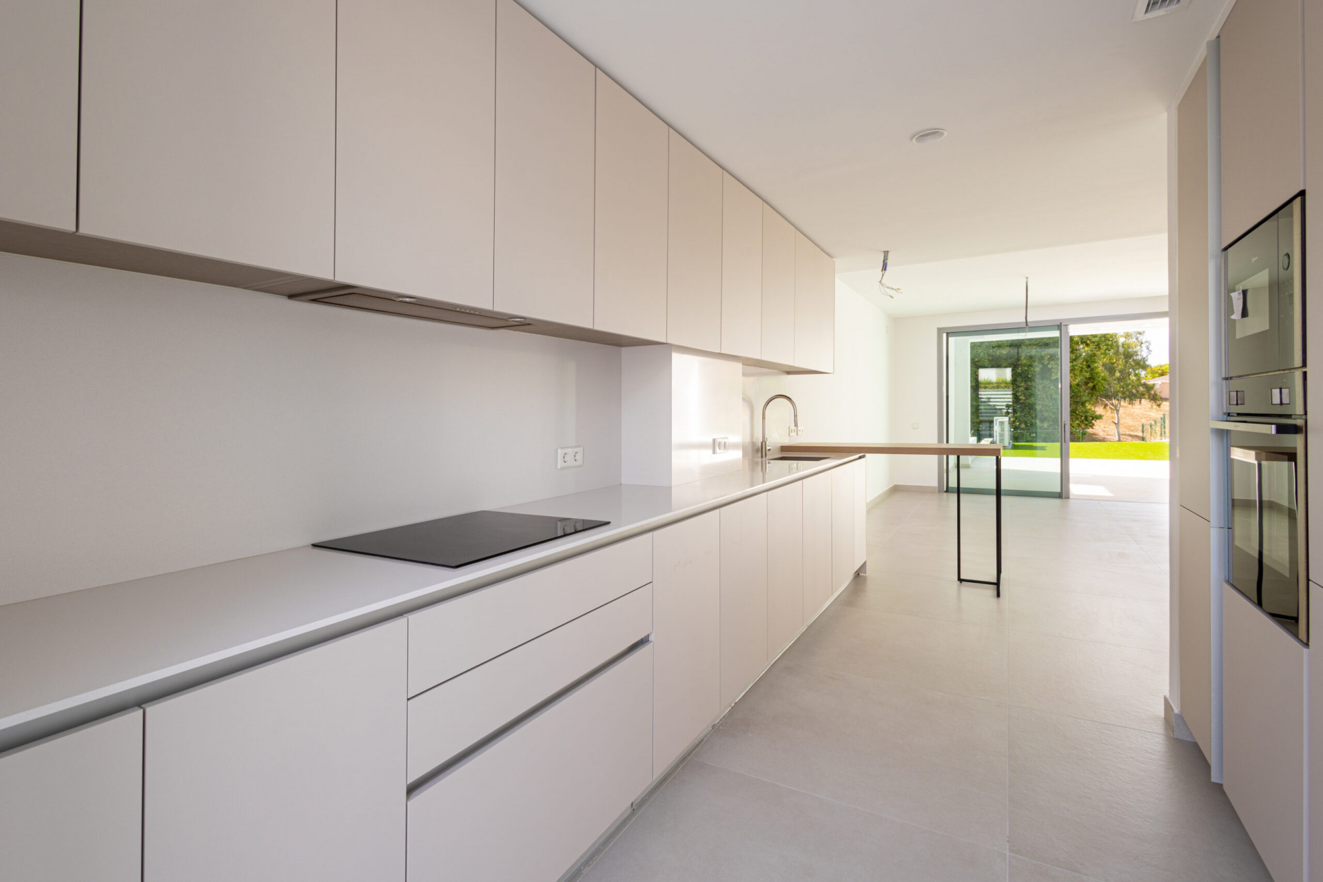 Image 27: semi-detached house For sale, San Pedro de Alcántara, €1,100,000 [HFM-C40230]