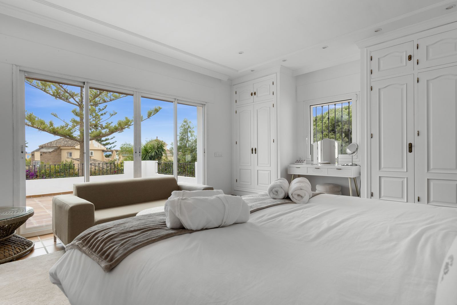 Image 44: detached villa For sale, Marbella, €2,350,000 [HFM-CL10192]