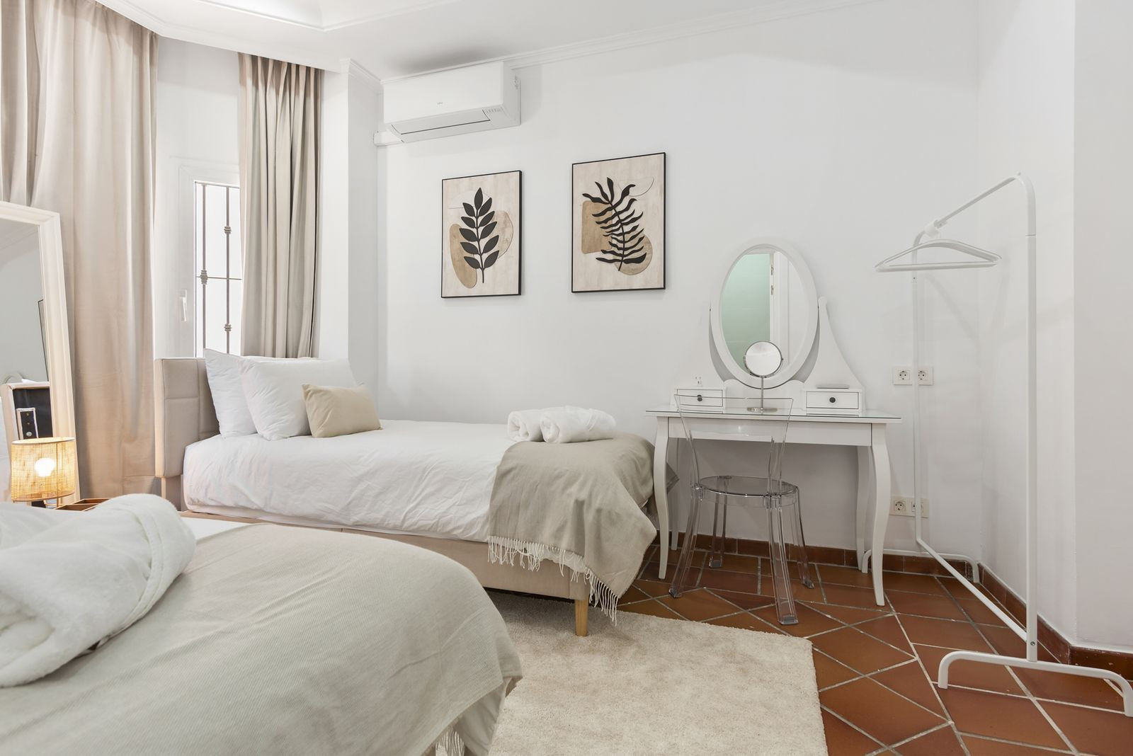 Image 44: detached villa For sale, Marbella, €2,350,000 [HFM-CL10192]