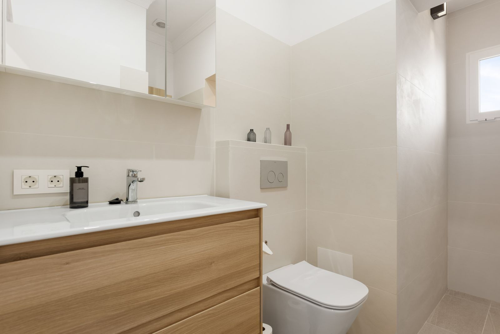 Image 44: detached villa For sale, Marbella, €2,350,000 [HFM-CL10192]