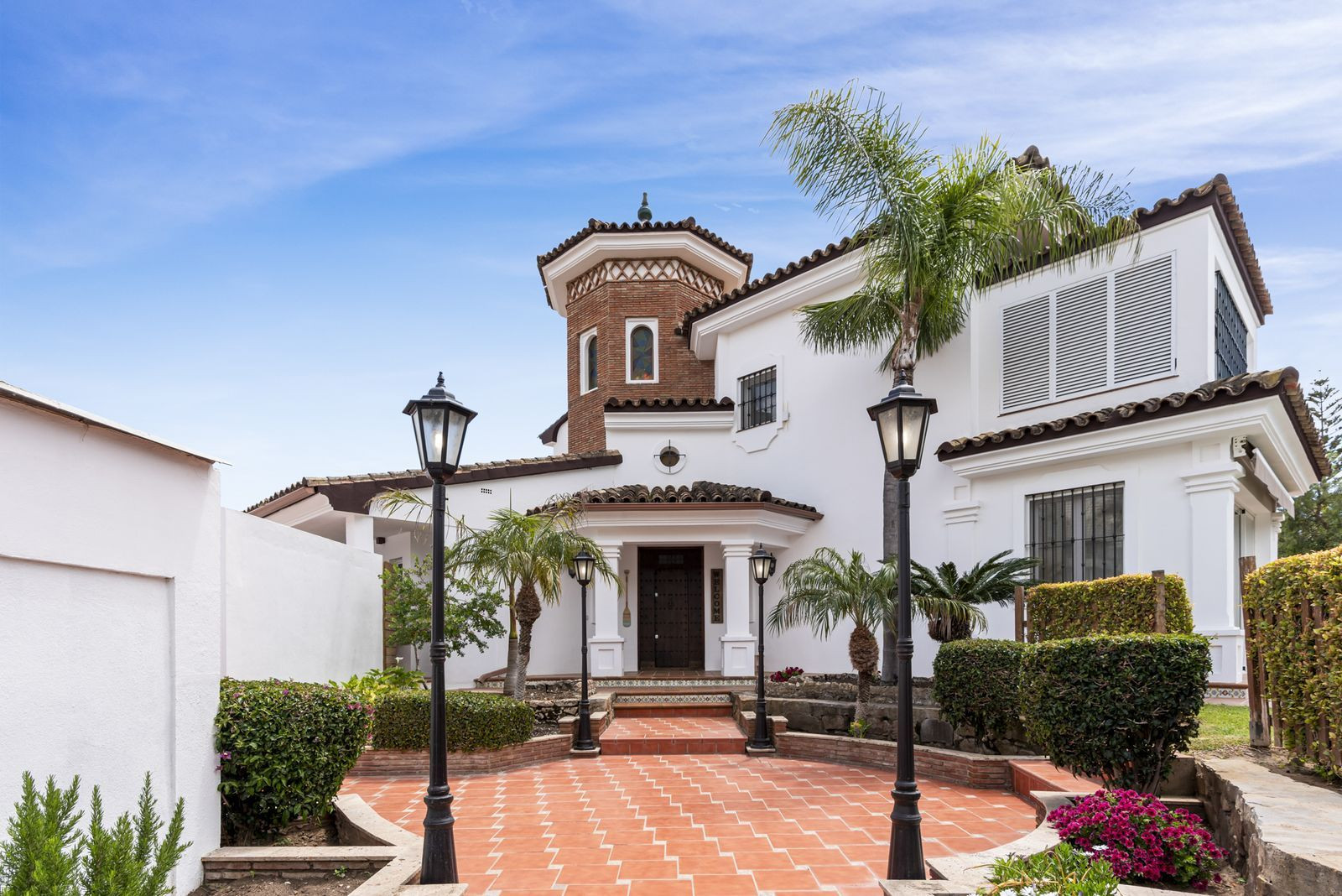 Image 44: detached villa For sale, Marbella, €2,350,000 [HFM-CL10192]