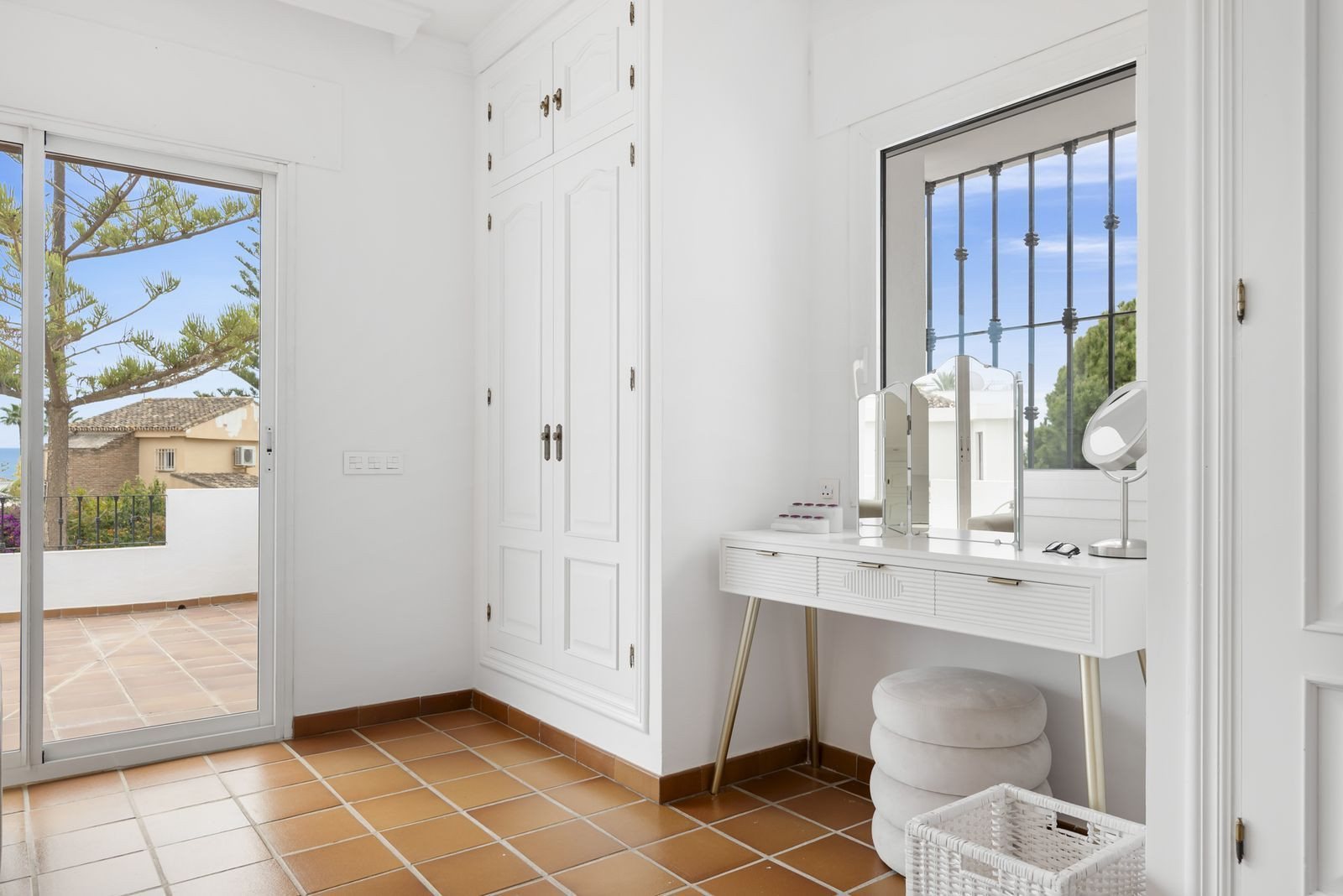 Image 44: detached villa For sale, Marbella, €2,350,000 [HFM-CL10192]