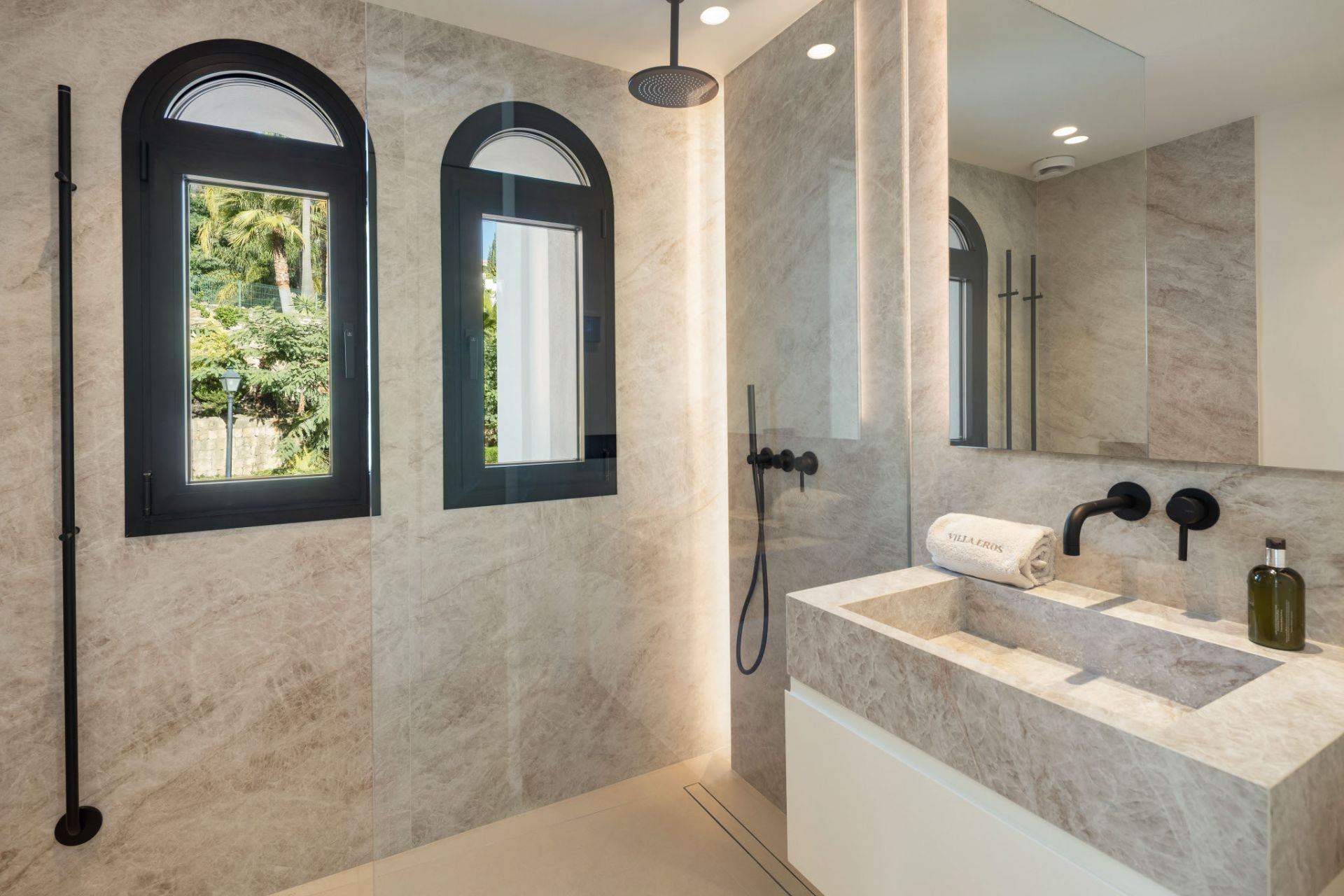 Image 49: detached villa For sale, Benahavís, €5,750,000 [HFM-C40232]