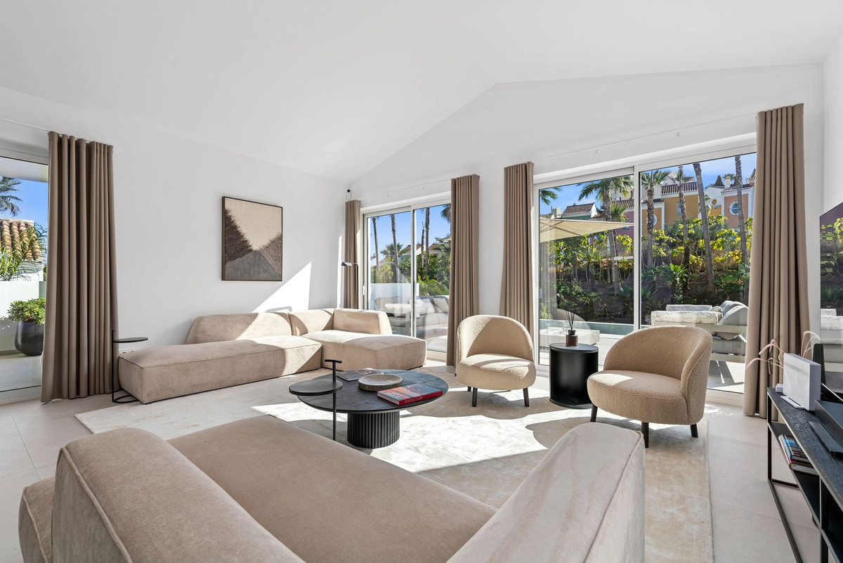 Image 40: detached villa For sale, Casares, €1,499,000 [HFM-CL10193]