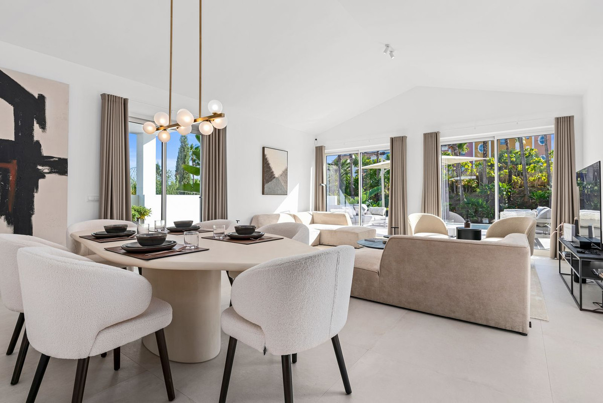 Image 40: detached villa For sale, Casares, €1,499,000 [HFM-CL10193]