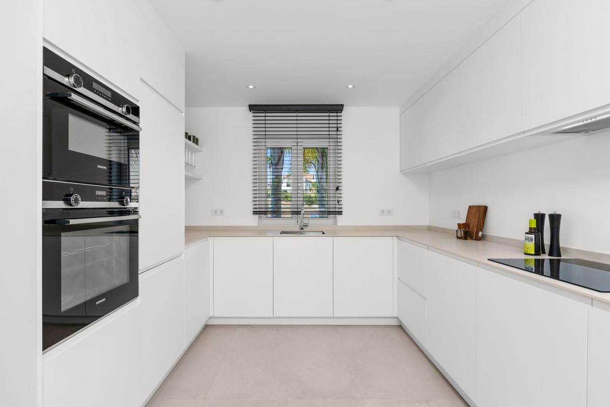 Image 40: detached villa For sale, Casares, €1,499,000 [HFM-CL10193]