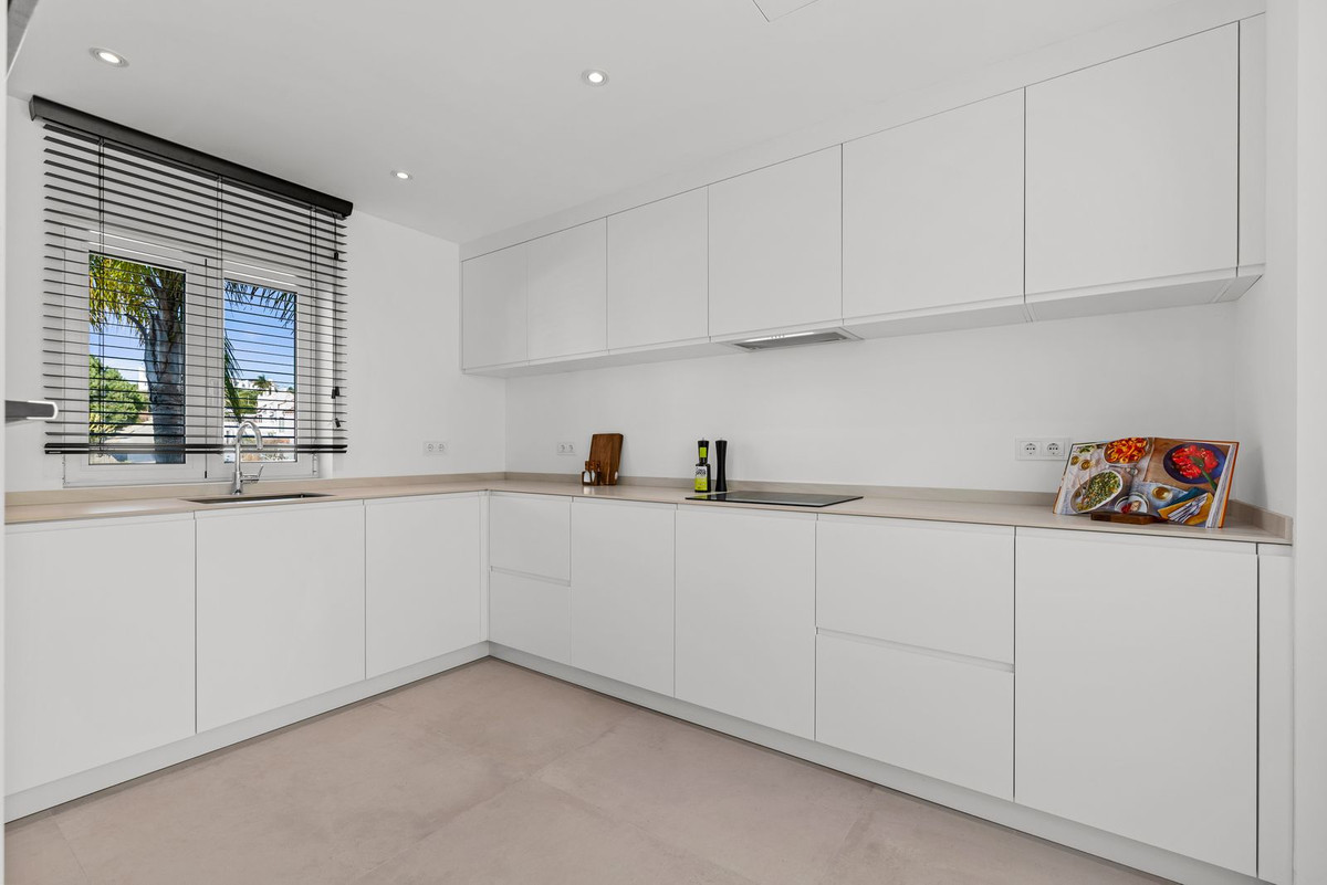 Image 40: detached villa For sale, Casares, €1,499,000 [HFM-CL10193]