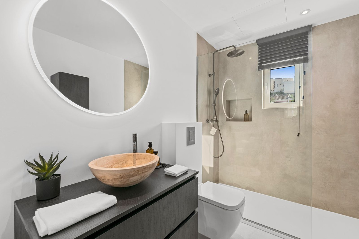 Image 40: detached villa For sale, Casares, €1,499,000 [HFM-CL10193]