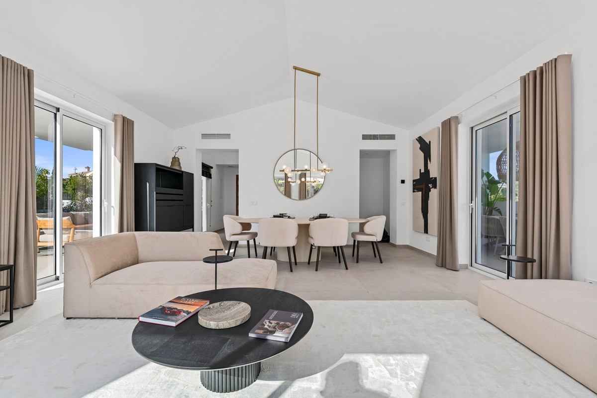 Image 40: detached villa For sale, Casares, €1,499,000 [HFM-CL10193]