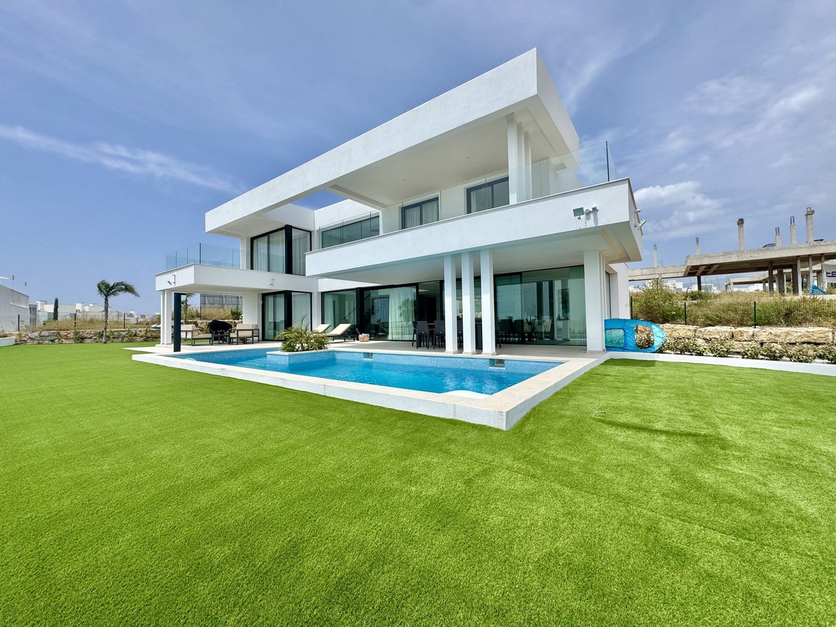 Image 47: detached villa For sale, Estepona, €2,980,000 [HFM-CL10209]