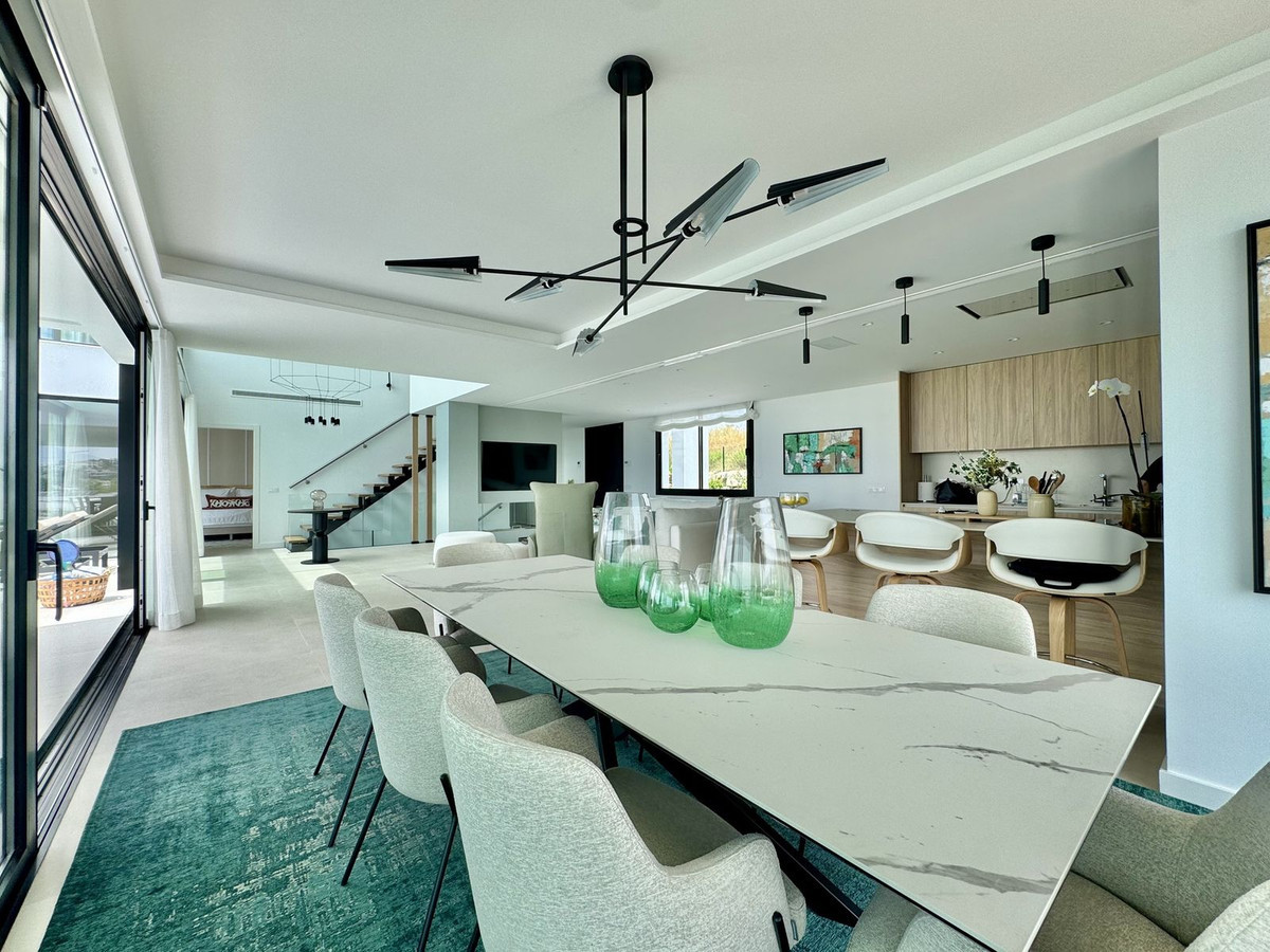 Image 47: detached villa For sale, Estepona, €2,980,000 [HFM-CL10209]