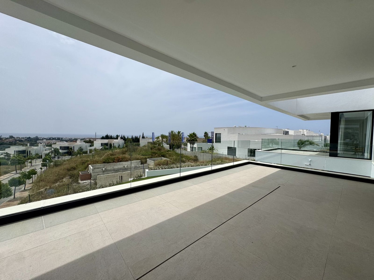 Image 47: detached villa For sale, Estepona, €2,980,000 [HFM-CL10209]