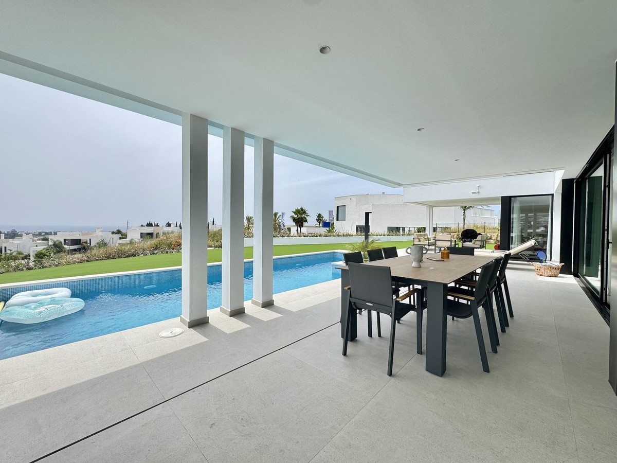 Image 47: detached villa For sale, Estepona, €2,980,000 [HFM-CL10209]