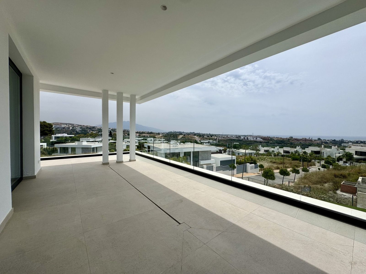 Image 47: detached villa For sale, Estepona, €2,980,000 [HFM-CL10209]