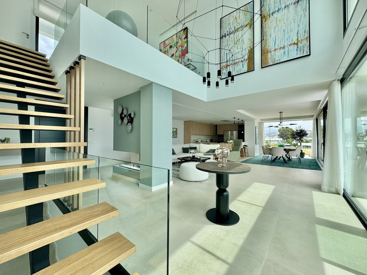 Image 47: detached villa For sale, Estepona, €2,980,000 [HFM-CL10209]