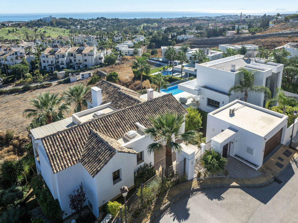 Image 29: detached villa For sale, Estepona, €2,990,000 [HFM-CL10208]