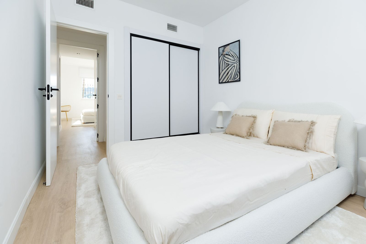 Image {index}: Ground Floor Apartment For sale, Benahavís, €590,000 [HFM-CL10210]