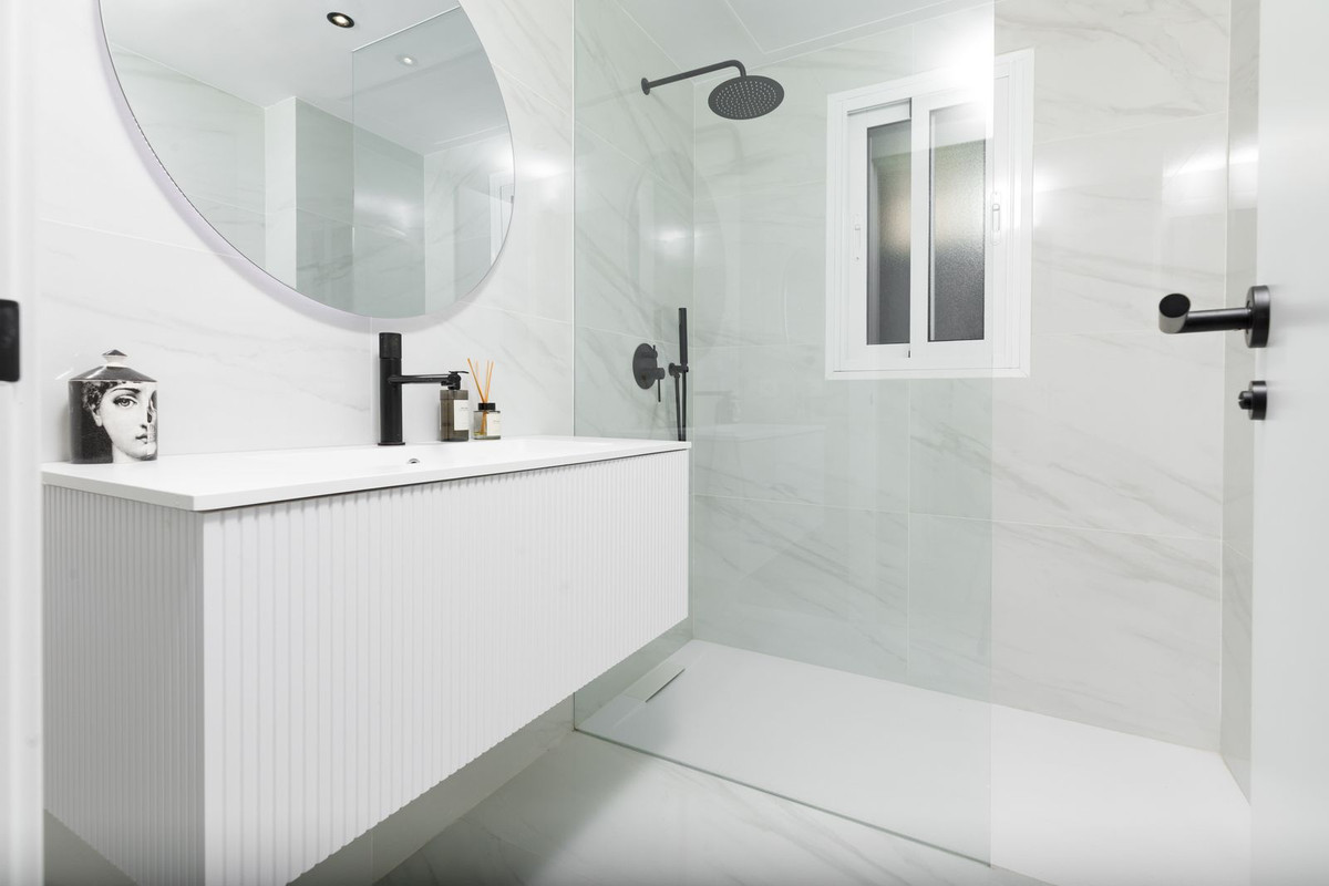 Image {index}: Ground Floor Apartment For sale, Benahavís, €590,000 [HFM-CL10210]