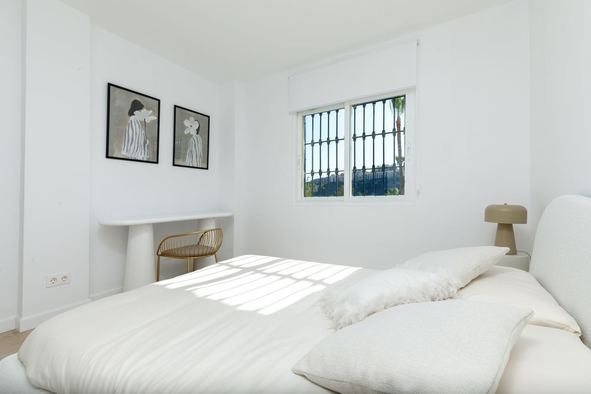 Image {index}: Ground Floor Apartment For sale, Benahavís, €590,000 [HFM-CL10210]