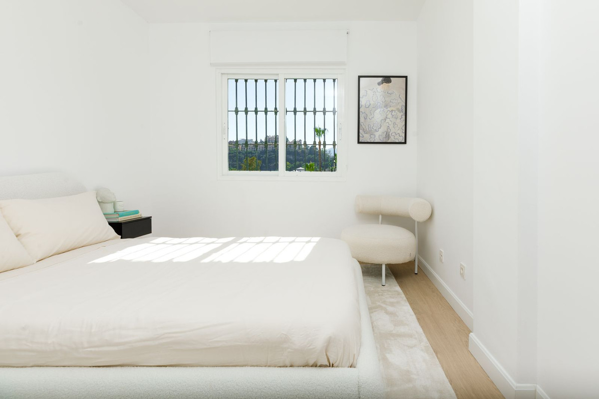 Image {index}: Ground Floor Apartment For sale, Benahavís, €590,000 [HFM-CL10210]