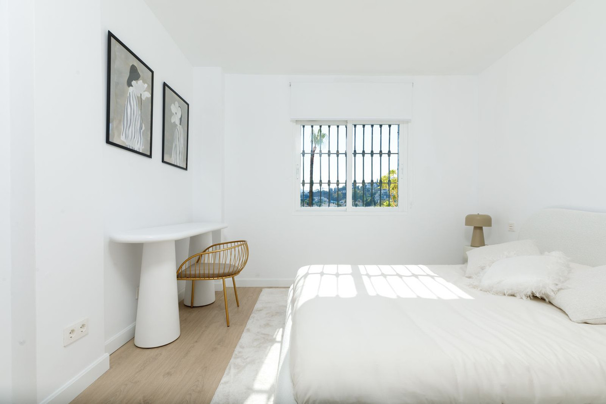 Image {index}: Ground Floor Apartment For sale, Benahavís, €590,000 [HFM-CL10210]