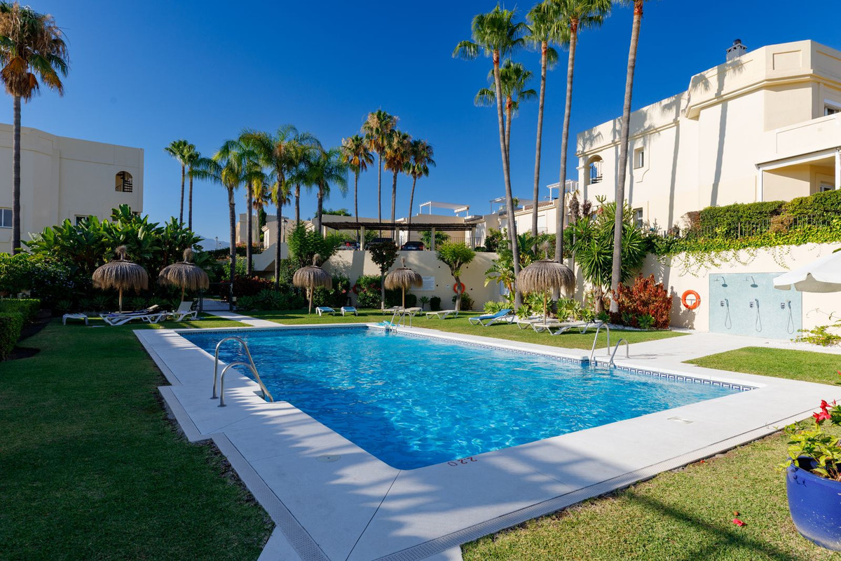 Image {index}: Ground Floor Apartment For sale, Benahavís, €590,000 [HFM-CL10210]