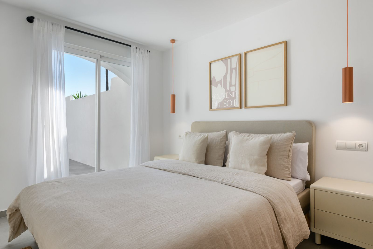 Image {index}: Duplex For sale, Estepona, €749,000 [HFM-CL10211]