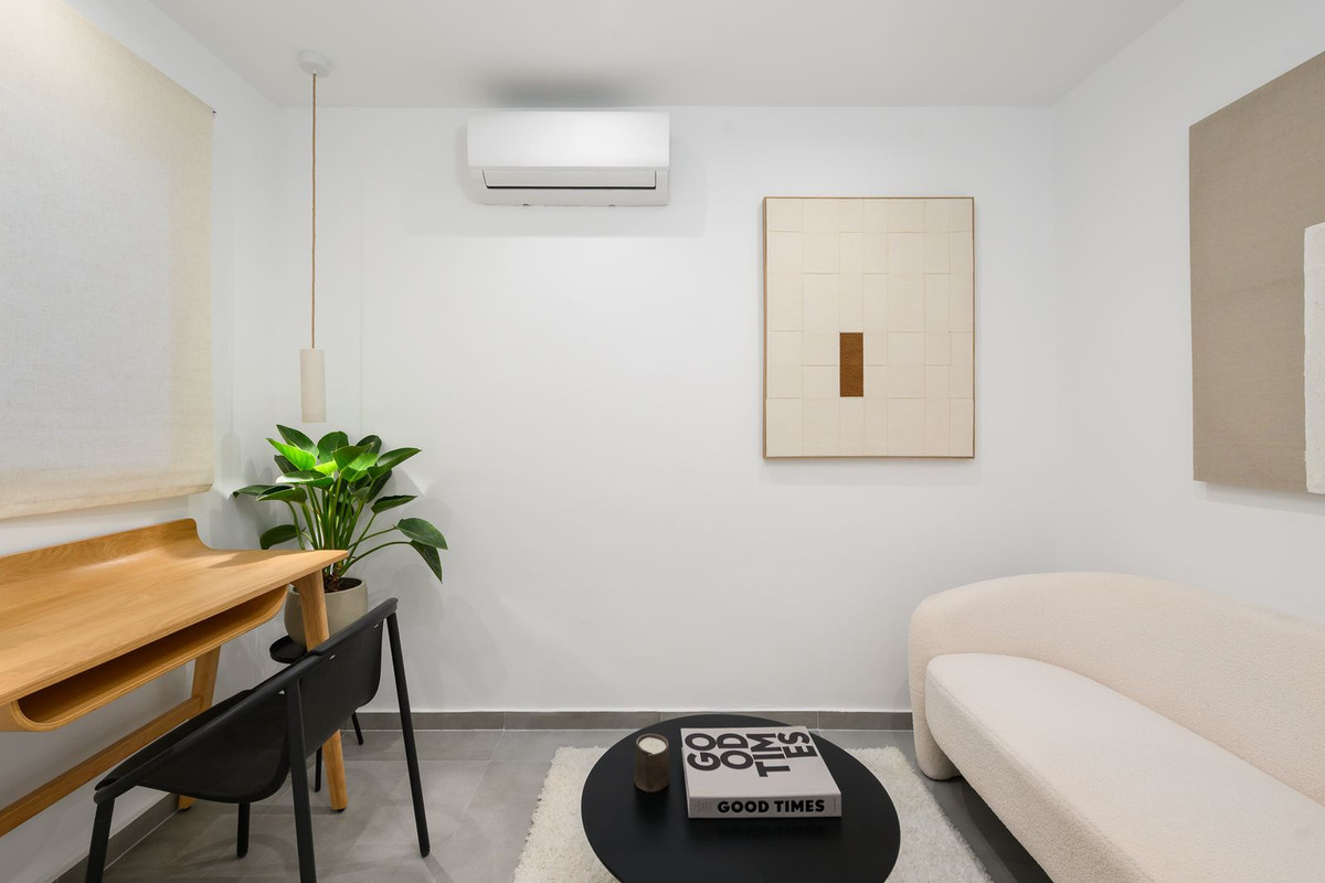 Image {index}: Duplex For sale, Estepona, €749,000 [HFM-CL10211]