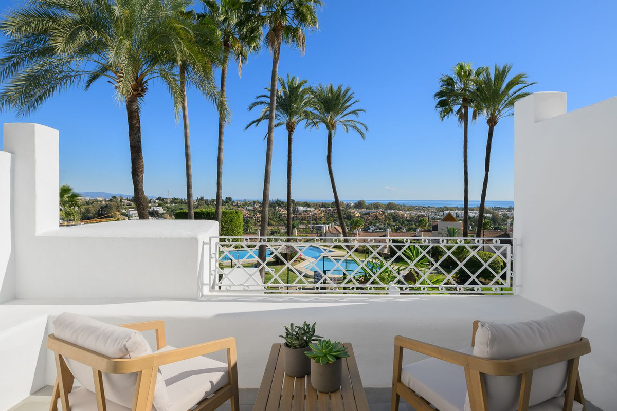 Image {index}: Duplex For sale, Estepona, €749,000 [HFM-CL10211]